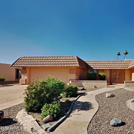 Buy this 2 bed house on 10122 West Brookside Drive in Sun City, AZ 85351