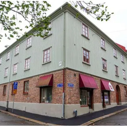 Rent this 1 bed apartment on Svanebäcksgatan 18A in 414 71 Gothenburg, Sweden