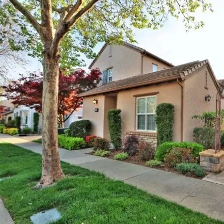 Buy this 2 bed condo on 78 Villa Gardens Court in Roseville, CA 95678