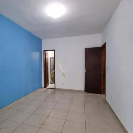 Buy this 3 bed house on Rua Pedro Álvares Cabral in Nossa Senhora de Fátima, Nilópolis - RJ