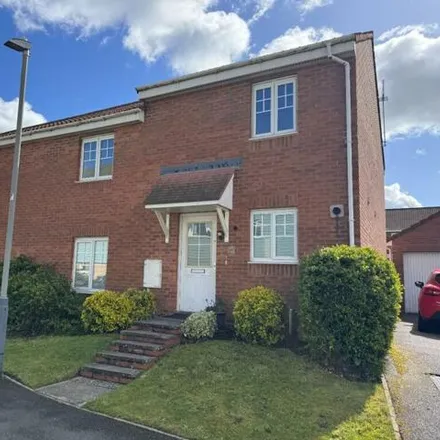 Buy this 2 bed duplex on Follager Road in Rugby, CV21 2JX
