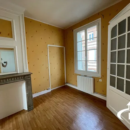Rent this 2 bed apartment on 11 Rue Guillaume le Conquérant in 61300 L'Aigle, France