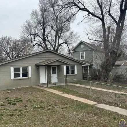 Buy this 4 bed house on 429 Southeast California Avenue in Topeka, KS 66607