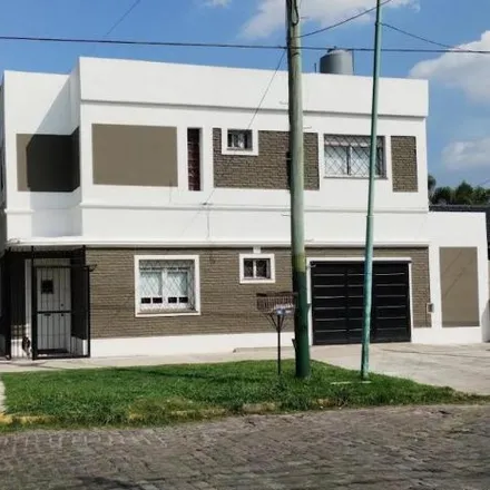 Buy this 3 bed house on Ángel Vargas 303 in Partido de Lomas de Zamora, Lomas de Zamora