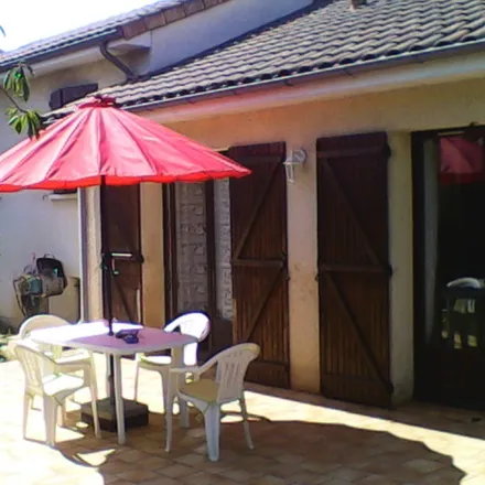 Rent this 1 bed house on Ouzilly