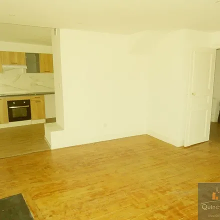 Rent this 5 bed apartment on 17 Rue du Pâtis in 89200 Avallon, France