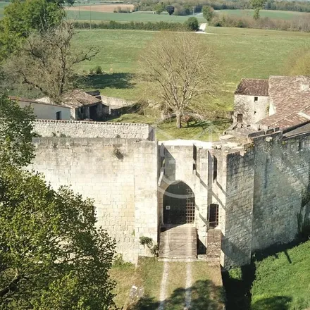 Buy this 9 bed house on Route de Saintes in 17810 Saint-Georges-des-Coteaux, France