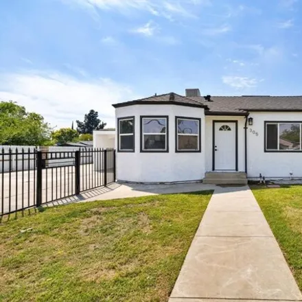 Buy this 3 bed house on Clovis Branch in Fresno, CA 93702