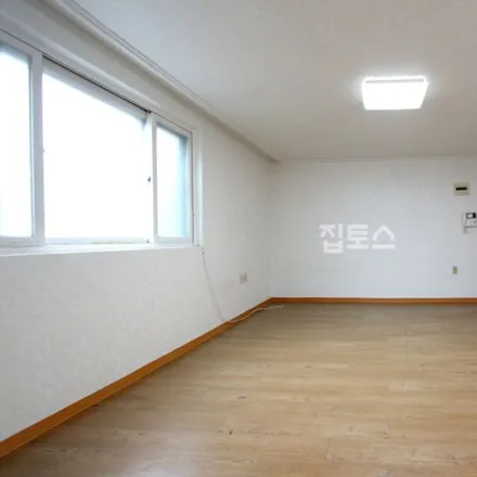 Rent this studio apartment on 서울특별시 강남구 역삼동 777-13