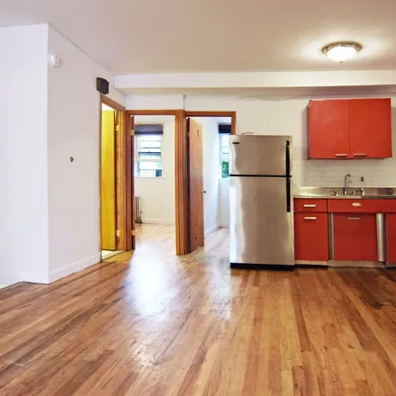 Rent this 3 bed apartment on Hunt Hall in 202 South Boundary Street, Williamsburg