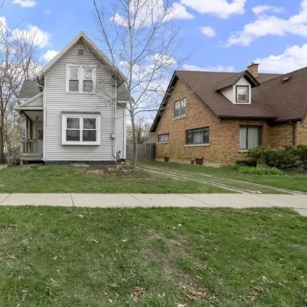 Buy this 3 bed house on 145 North Story Street in Appleton, WI 54914