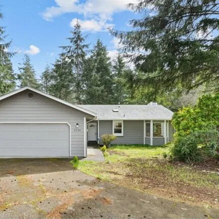 Buy this 3 bed house on 2180 15th Place in Florence, OR 97439