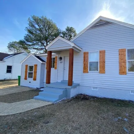 Buy this 4 bed house on 152 King Street in Columbus, MS 39702