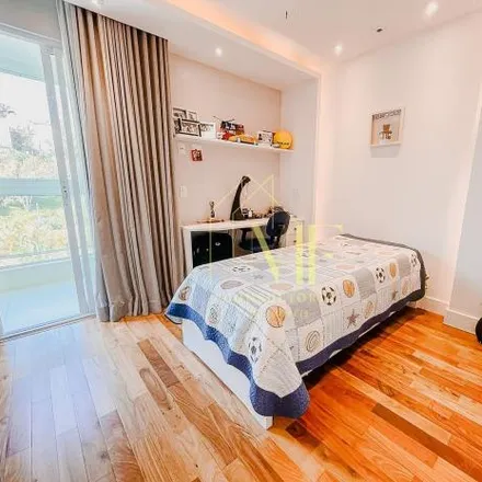 Buy this 3 bed apartment on Rua dos Expedicionários in Bingen, Petrópolis - RJ