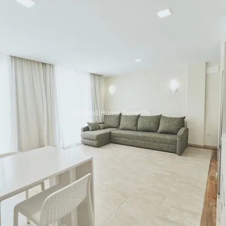 Image 8 - Paseo Petirojo, 38650 Arona, Spain - Apartment for rent
