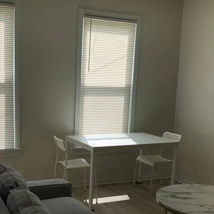 Rent this 1 bed apartment on Cleveland