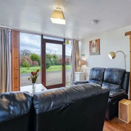 Image 3 - Davenham Road, Cheshire West and Chester, CW9 7RZ, United Kingdom - House for sale