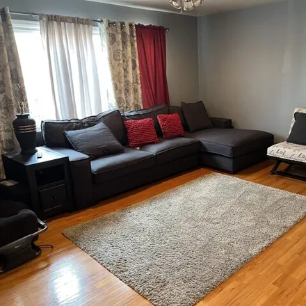 Image 3 - 166 Hutton Street, Jersey City, NJ 07307, USA - House for rent