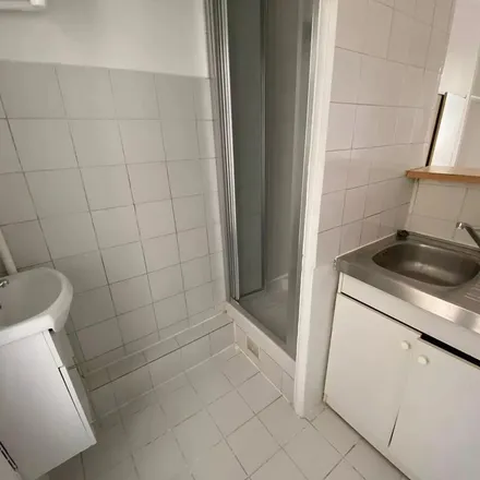Image 3 - 69 Rue de l'Évangile, 75018 Paris, France - Apartment for rent