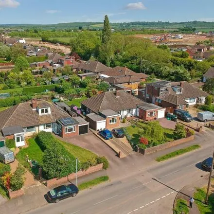 Buy this 4 bed house on Bedford Road in Houghton Conquest, MK45 3LS