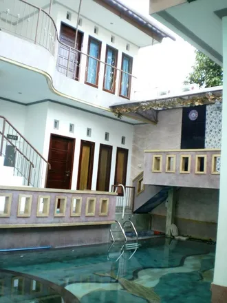 Rent this 4 bed house on Semarang in RW 07, ID