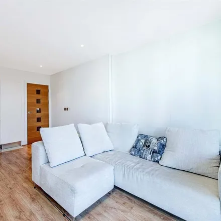 Rent this 1 bed apartment on Howard Building in 368 Queenstown Road, London