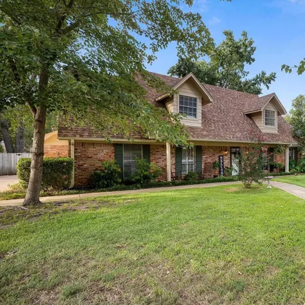 Image 2 - 1808 Chipco Drive, Tyler, TX 75703, USA - House for sale