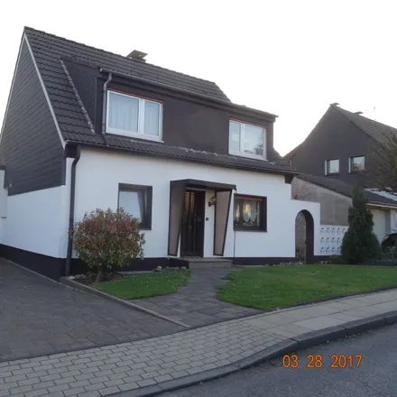 Rent this 1 bed apartment on Donatweg 11 in 45309 Essen, Germany