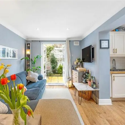 Image 2 - Prothero Road, London, SW6 7LZ, United Kingdom - Apartment for sale
