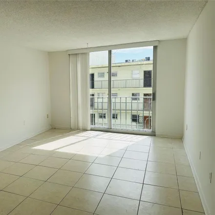 Rent this 1 bed condo on 1250 Alton Road