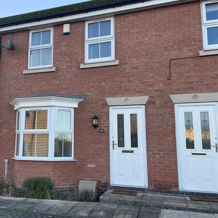 Rent this 3 bed townhouse on Brooks Drive in Goole, DN14 6AY