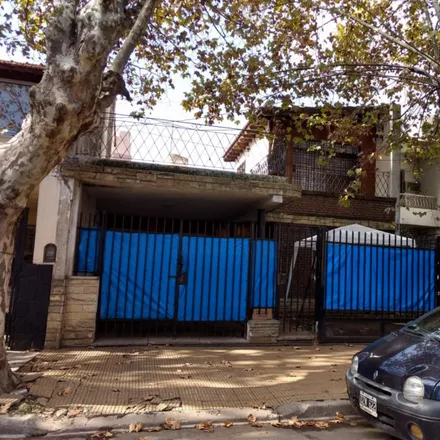 Buy this studio house on Ingeniero Ángel Silva 411 in Partido de Morón, B1704 EKI Villa Sarmiento