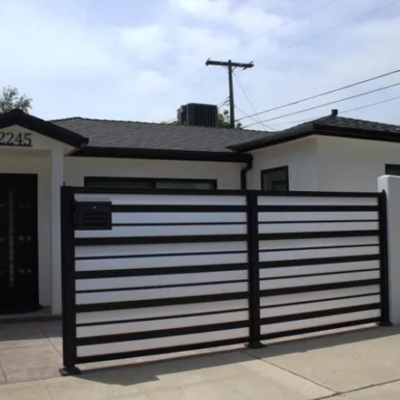 Rent this 2 bed house on 2118 Winona Avenue in Burbank, CA 91504