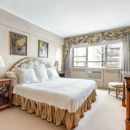 Image 3 - 110 EAST 57TH STREET 17D in New York - Apartment for sale