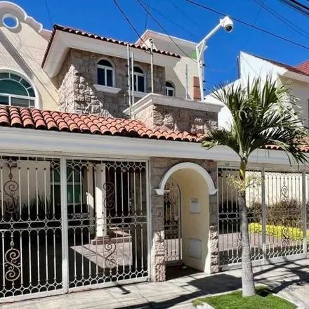 Image 1 - Calle El Sol 2678, Jardines del Bosque, 44520 Guadalajara, JAL, Mexico - House for sale