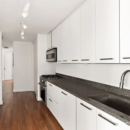 Image 5 - 502 East 73rd Street, New York, NY 10021, USA - Condo for sale