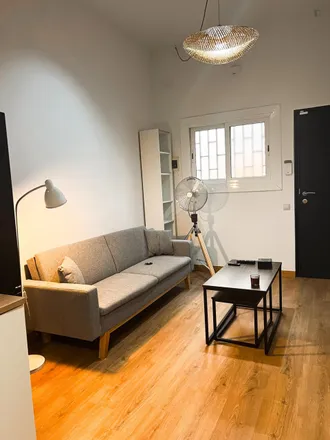 Rent this studio apartment on Carrer de Verdi in 168, 08012 Barcelona