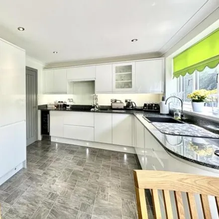 Image 3 - Meadow View Close, Sidmouth, EX10 9AP, United Kingdom - House for sale