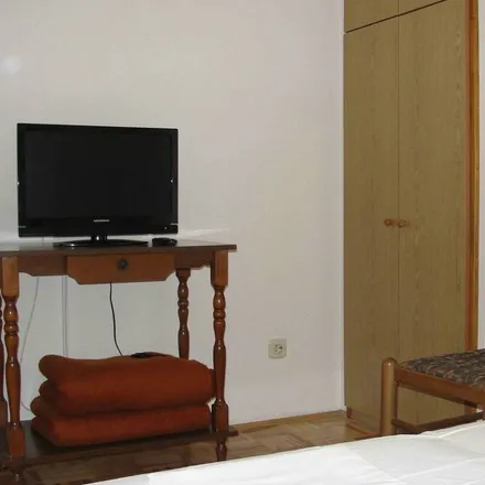 Image 4 - 21400 Grad Supetar, Croatia - Apartment for rent