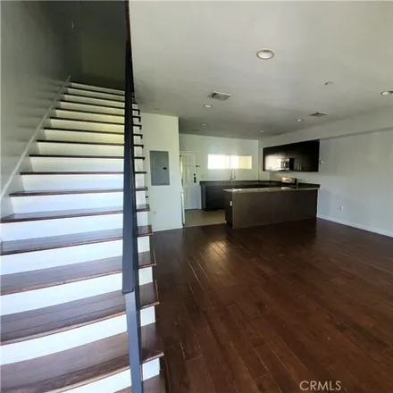 Image 4 - 9393 Cashio Street, Los Angeles, CA 90035, USA - Condo for rent