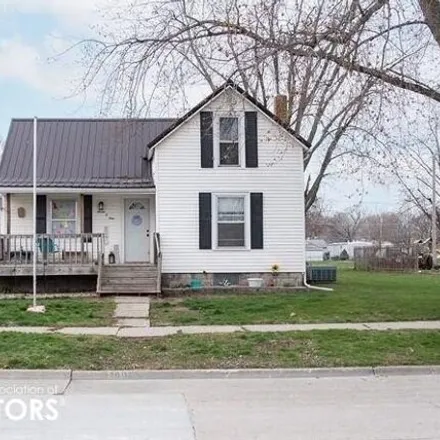 Buy this 2 bed house on 709 Ray Street in Ottumwa, IA 52501