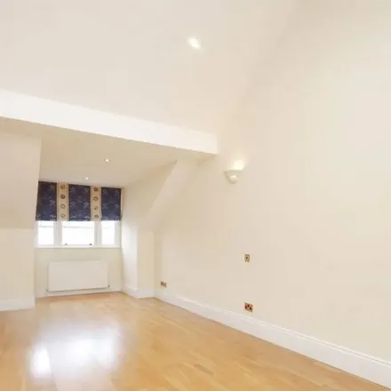 Image 6 - 44 Worple Road, London, SW19 4EJ, United Kingdom - Townhouse for rent