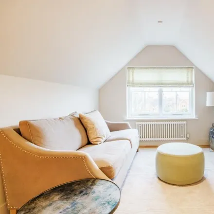 Rent this 2 bed apartment on 8 Northmoor Road in Central North Oxford, Oxford