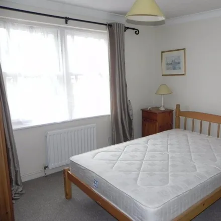 Rent this 1 bed apartment on Warren Road in Guildford, GU1 3JH
