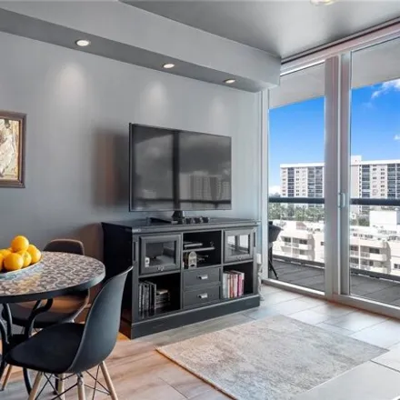 Image 4 - The Strand at Carillon Miami, 6801 Collins Avenue, Atlantic Heights, Miami Beach, FL 33141, USA - Condo for sale