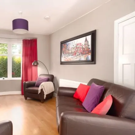Rent this 4 bed townhouse on Westminster Road in York, YO30 6LY