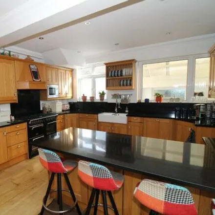 Image 5 - Mind House, Bromley Common, Chatterton Village, London, BR2 9RW, United Kingdom - Duplex for sale