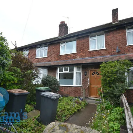 Rent this 4 bed townhouse on 51 City Road in Beeston, NG9 2LQ