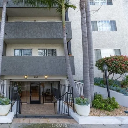 Buy this 1 bed condo on 130 South Rose Street in Burbank, CA 91505