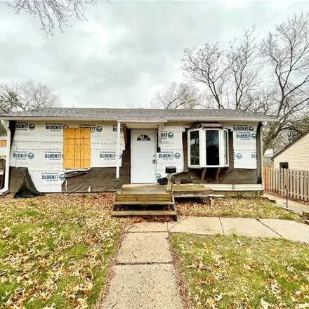 Buy this 2 bed house on 439 Davis Avenue in Des Moines, IA 50315